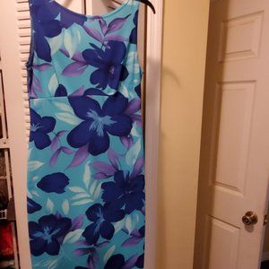 Sleeveless floral dress